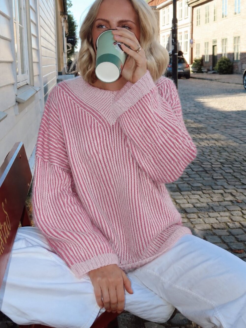 90s Bubblegum Pink Crew Neck Knit Sweater (n)